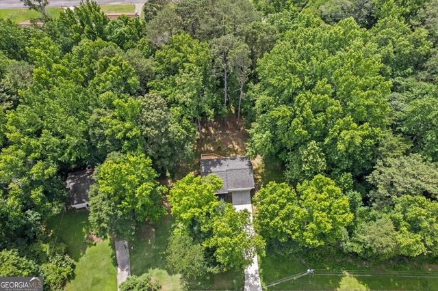 2152 Cedar Creek Lane, Lithia Springs, GA 30122