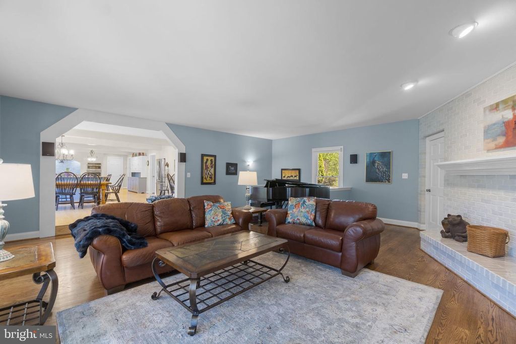 Image 13 of property listing at 9048 FURROW AVE, Ellicott City, MD 21042