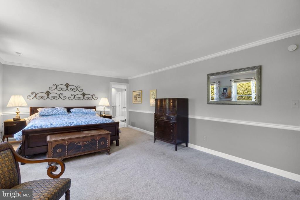 Image 18 of property listing at 9048 FURROW AVE, Ellicott City, MD 21042