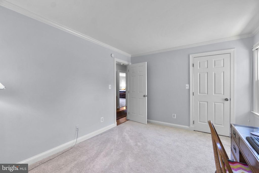 Image 31 of property listing at 9048 FURROW AVE, Ellicott City, MD 21042