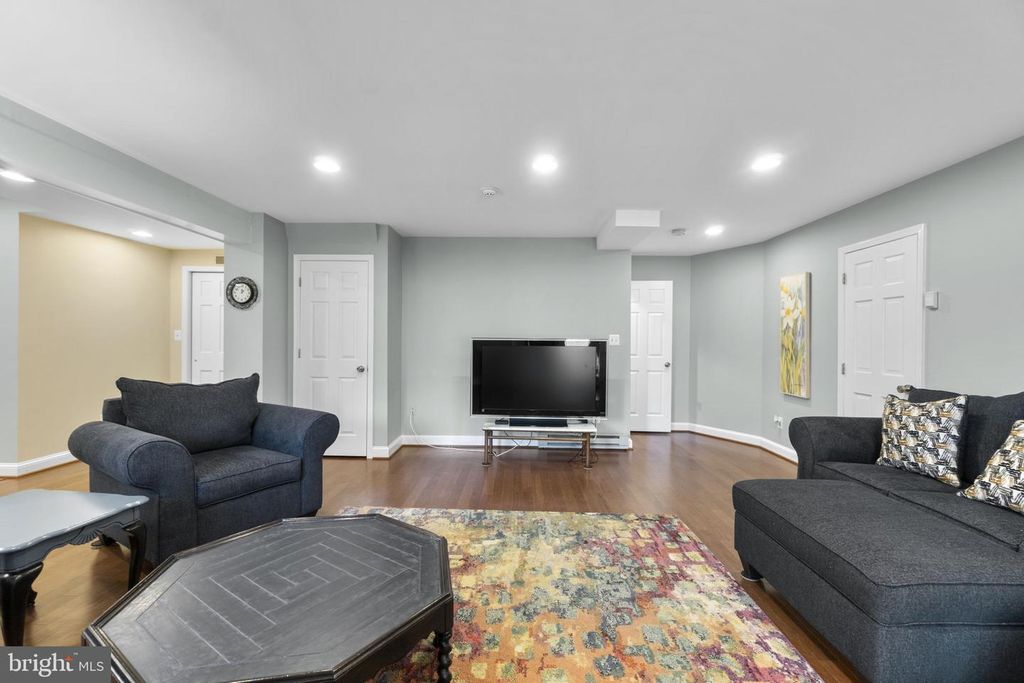 Image 36 of property listing at 9048 FURROW AVE, Ellicott City, MD 21042