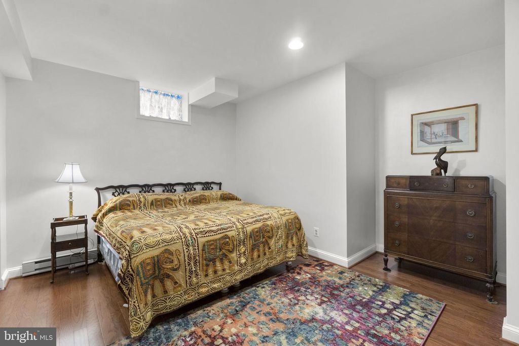 Image 39 of property listing at 9048 FURROW AVE, Ellicott City, MD 21042