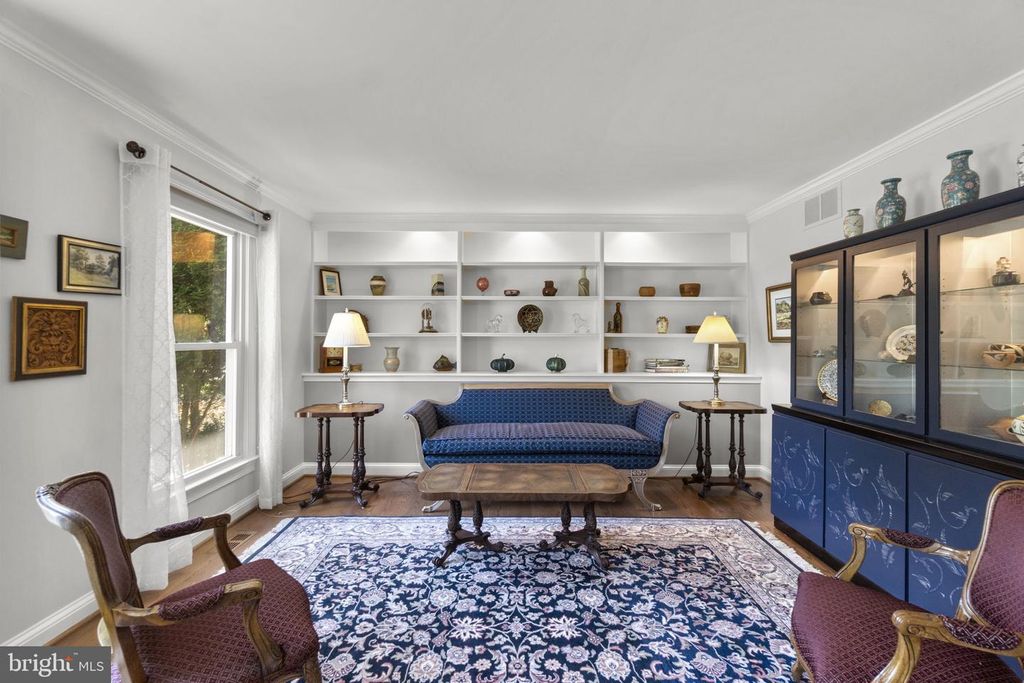 Image 4 of property listing at 9048 FURROW AVE, Ellicott City, MD 21042