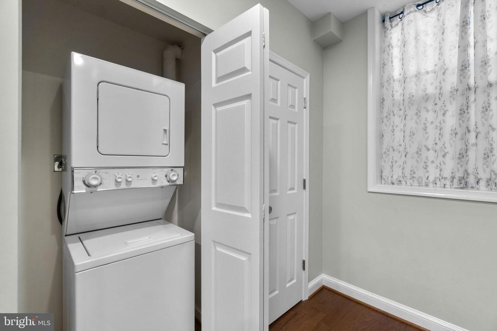 Image 41 of property listing at 9048 FURROW AVE, Ellicott City, MD 21042