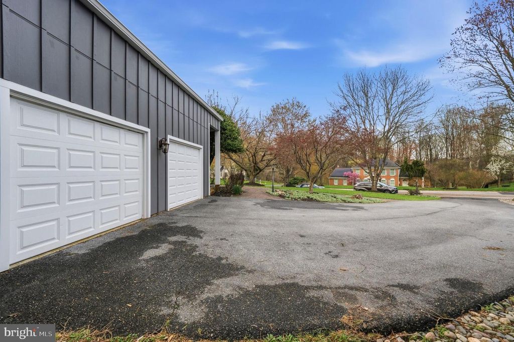 Image 59 of property listing at 9048 FURROW AVE, Ellicott City, MD 21042