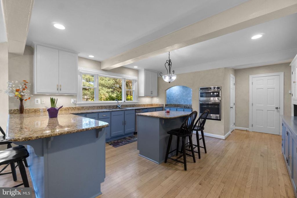 Image 8 of property listing at 9048 FURROW AVE, Ellicott City, MD 21042