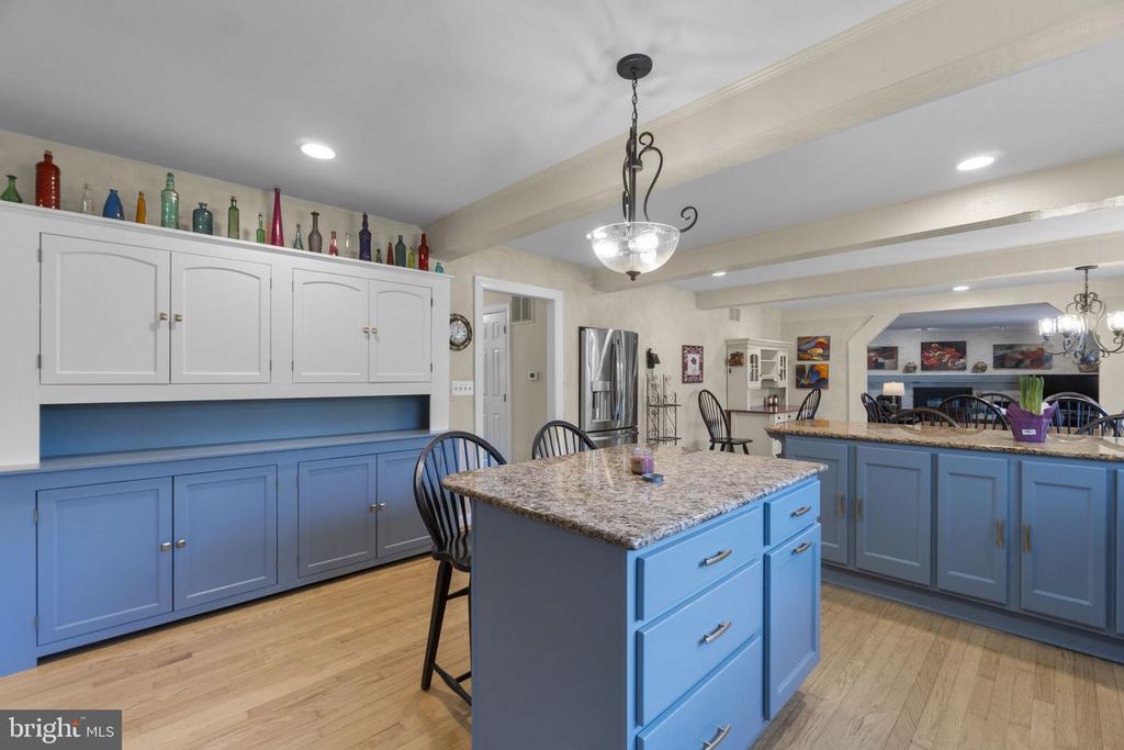 Image 9 of property listing at 9048 FURROW AVE, Ellicott City, MD 21042