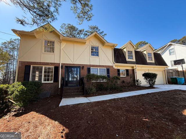 1675 Lake Lucerne Road SW, Lilburn, GA 30047