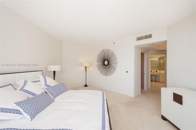 2000 Island Boulevard 1002, Aventura, FL 33160