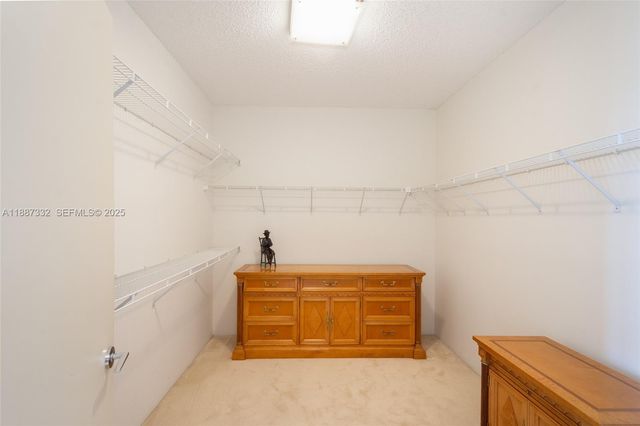 2000 Island Boulevard 1002, Aventura, FL 33160