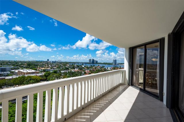 2000 Island Boulevard 1002, Aventura, FL 33160