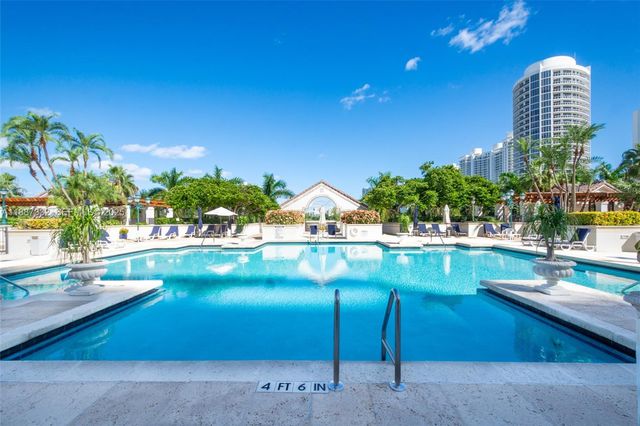 2000 Island Boulevard 1002, Aventura, FL 33160