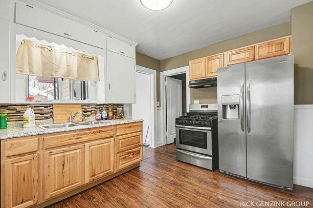 2303 Beverly Avenue SW, Wyoming, MI 49519