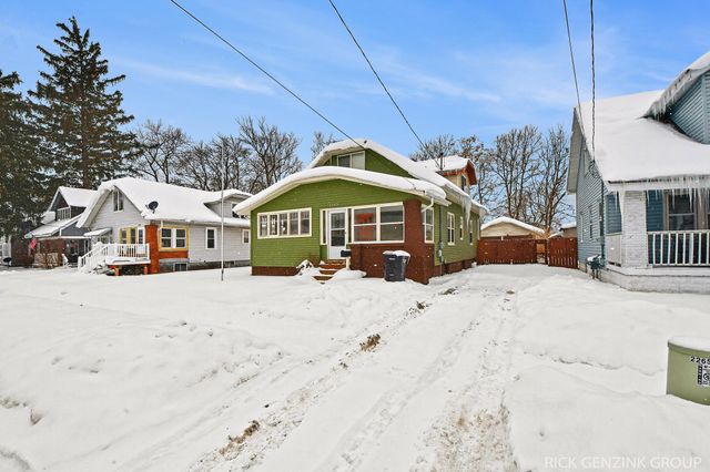 2303 Beverly Avenue SW, Wyoming, MI 49519