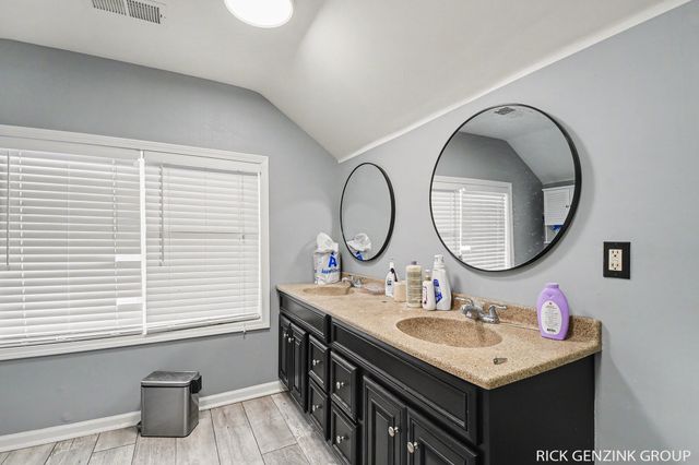 2303 Beverly Avenue SW, Wyoming, MI 49519