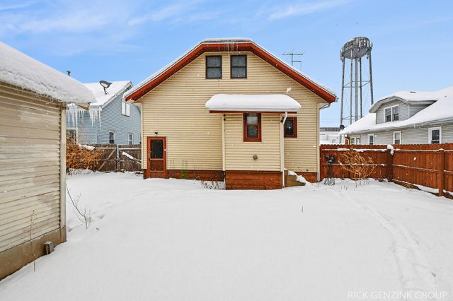 2303 Beverly Avenue SW, Wyoming, MI 49519