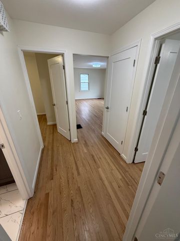3985 Mantell Avenue, Sycamore Twp, OH 45236