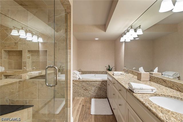 4051 Gulf Shore BLVD N 1003, Naples, FL 34103