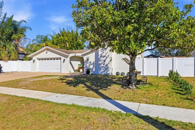 6415 WINDWOOD COURT, Tampa, FL 33634