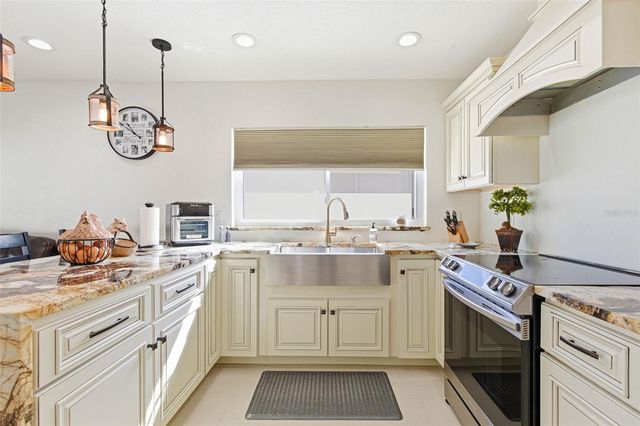 6415 WINDWOOD COURT, Tampa, FL 33634