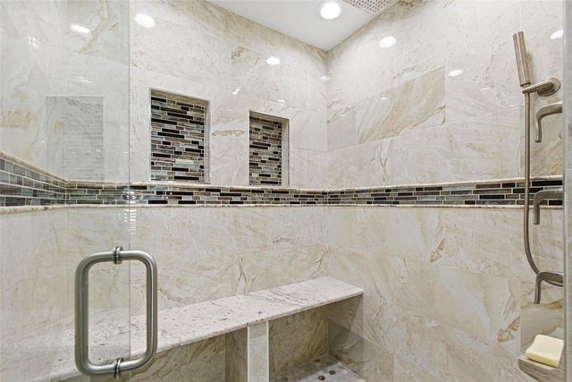 6415 WINDWOOD COURT, Tampa, FL 33634