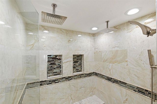 6415 WINDWOOD COURT, Tampa, FL 33634