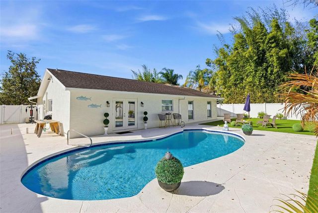 6415 WINDWOOD COURT, Tampa, FL 33634