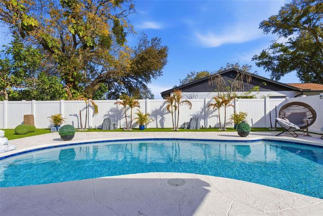 6415 WINDWOOD COURT, Tampa, FL 33634