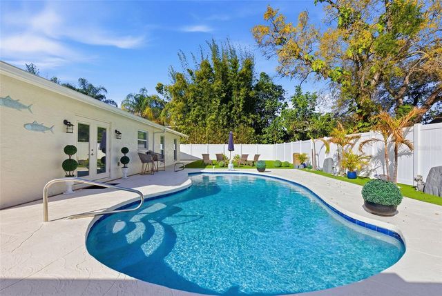 6415 WINDWOOD COURT, Tampa, FL 33634