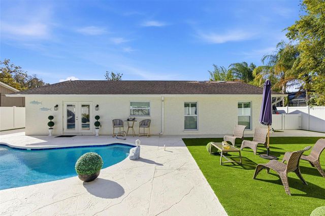 6415 WINDWOOD COURT, Tampa, FL 33634