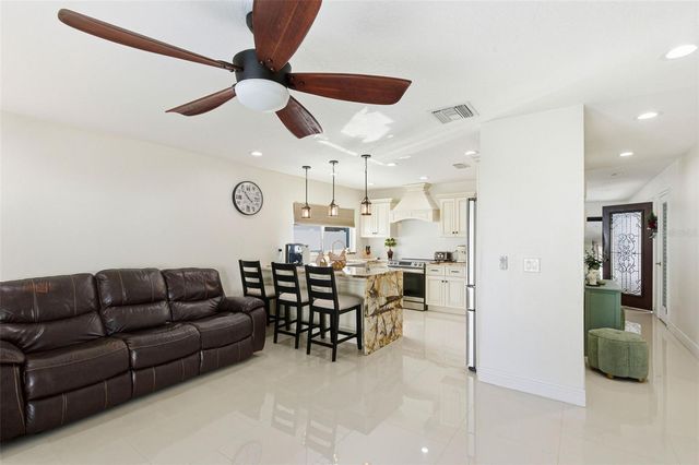 6415 WINDWOOD COURT, Tampa, FL 33634