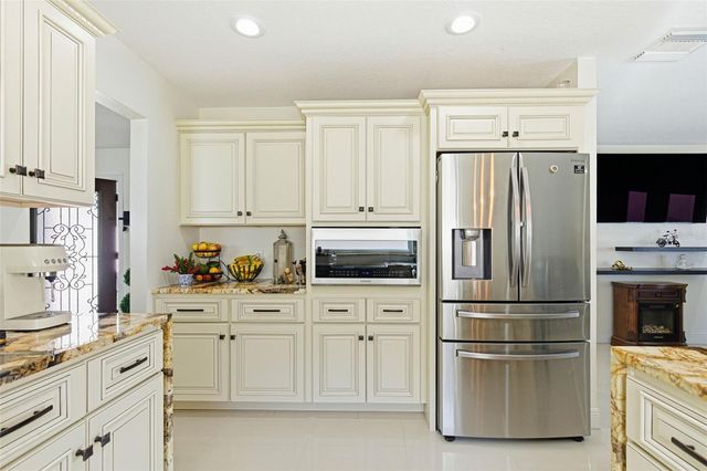 6415 WINDWOOD COURT, Tampa, FL 33634