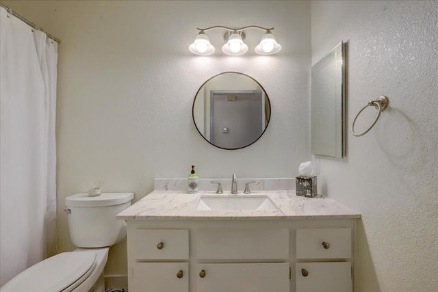 12039 Lakeshore North, Auburn, CA 95602