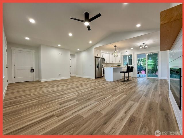 611 Weatherwax Loop NE, Ocean Shores, WA 98569