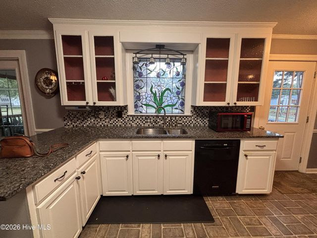 2485 Pine Knoll Drive, Kinston, NC 28504