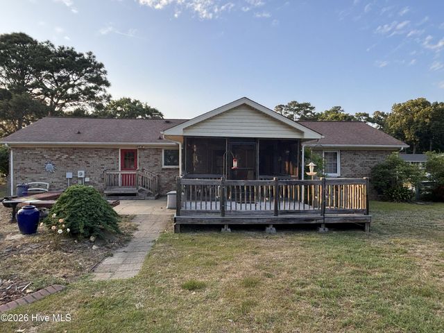 2485 Pine Knoll Drive, Kinston, NC 28504
