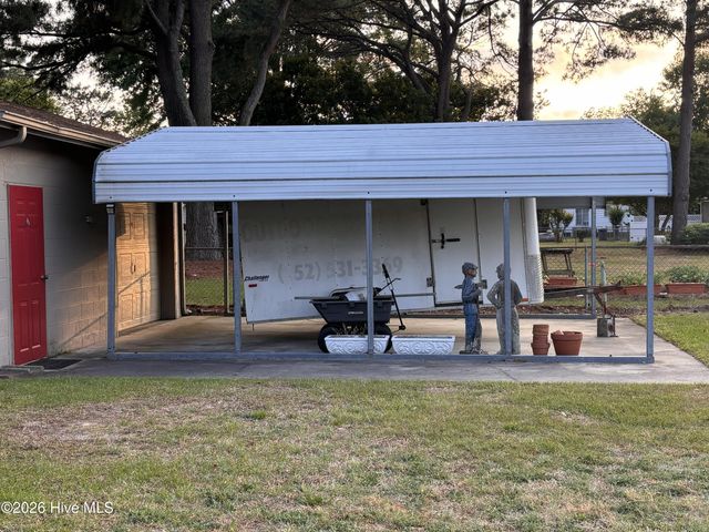 2485 Pine Knoll Drive, Kinston, NC 28504