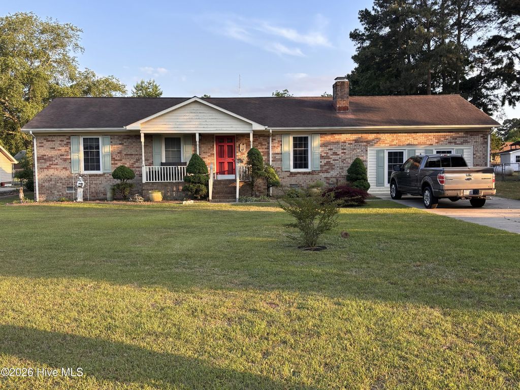2485 Pine Knoll Drive, Kinston, NC 28504