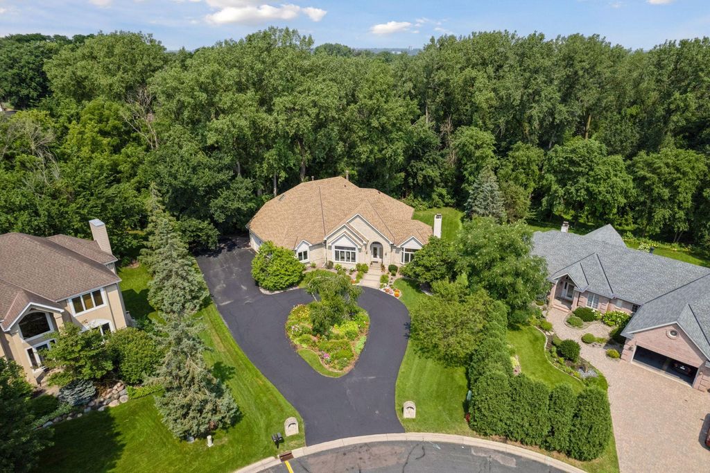 689 Brookside Lane, Mendota Heights, MN 55118 — photo 3
