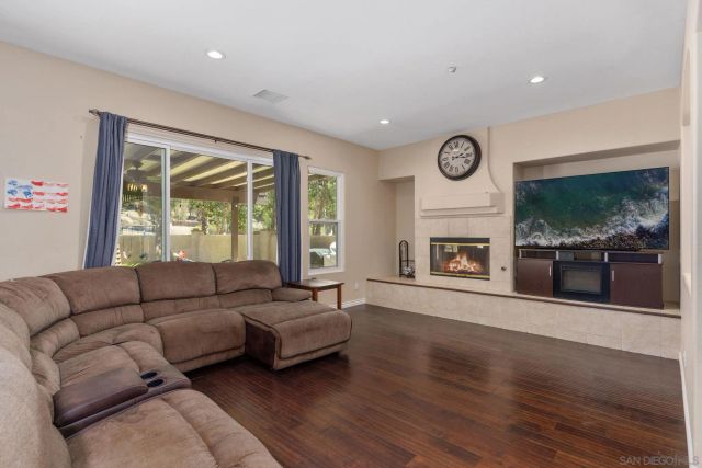26138 Wyndemere, Escondido, CA 92026