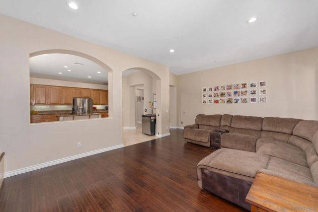 26138 Wyndemere, Escondido, CA 92026