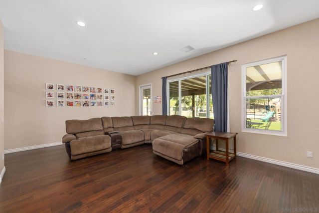26138 Wyndemere, Escondido, CA 92026