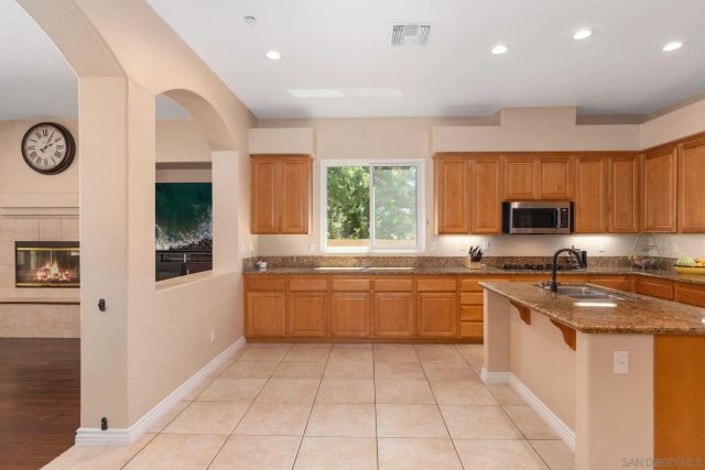 26138 Wyndemere, Escondido, CA 92026