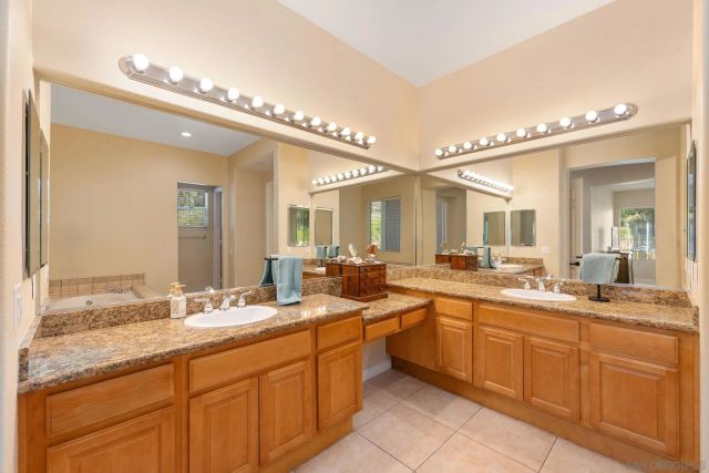 26138 Wyndemere, Escondido, CA 92026