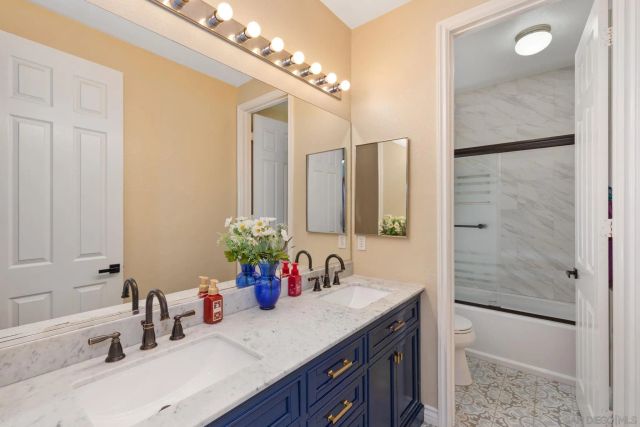 26138 Wyndemere, Escondido, CA 92026