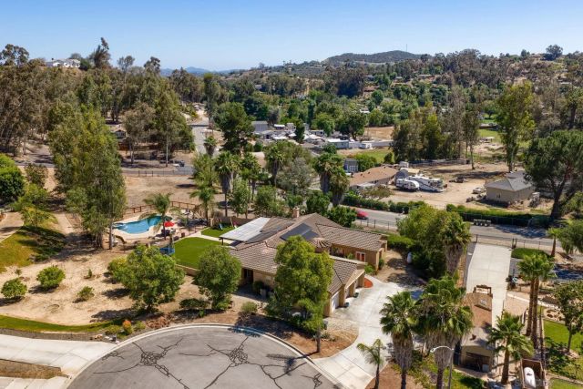 26138 Wyndemere, Escondido, CA 92026