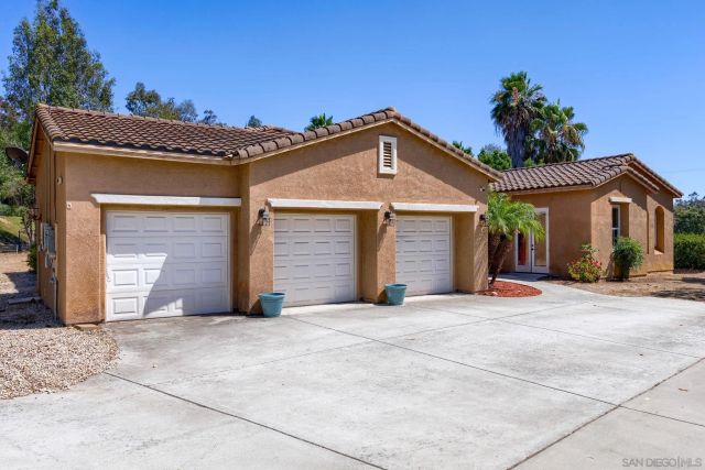 26138 Wyndemere, Escondido, CA 92026