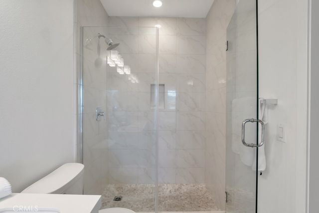 10832 W Riverton Court, Toluca Lake, CA 91602