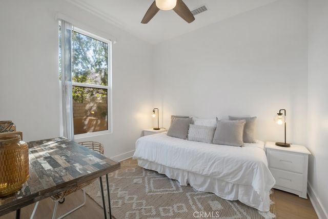 10832 W Riverton Court, Toluca Lake, CA 91602