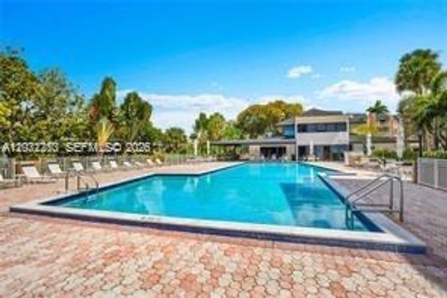 7775 SW 86th St F1-105, Miami, FL 33143